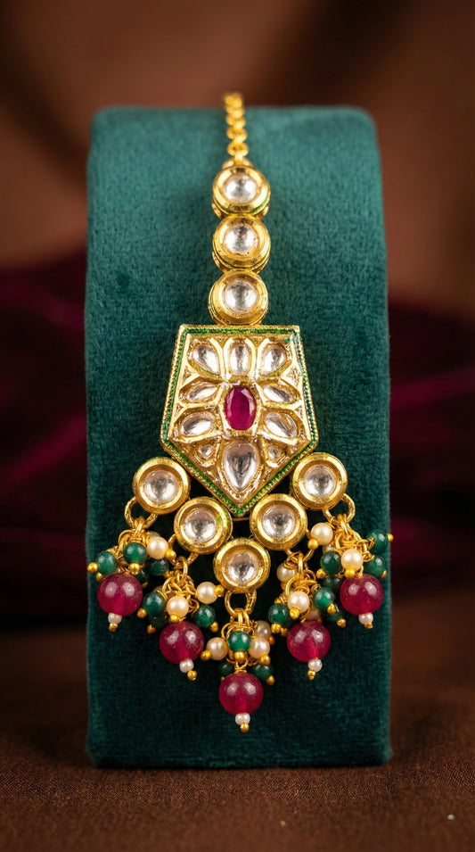 Gul Beautiful Kundan Maangtika