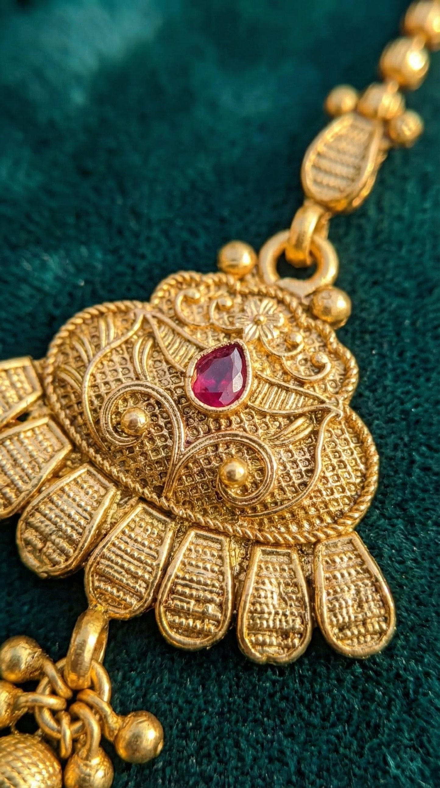 Nandita Elegant Rajwadi Maangtika