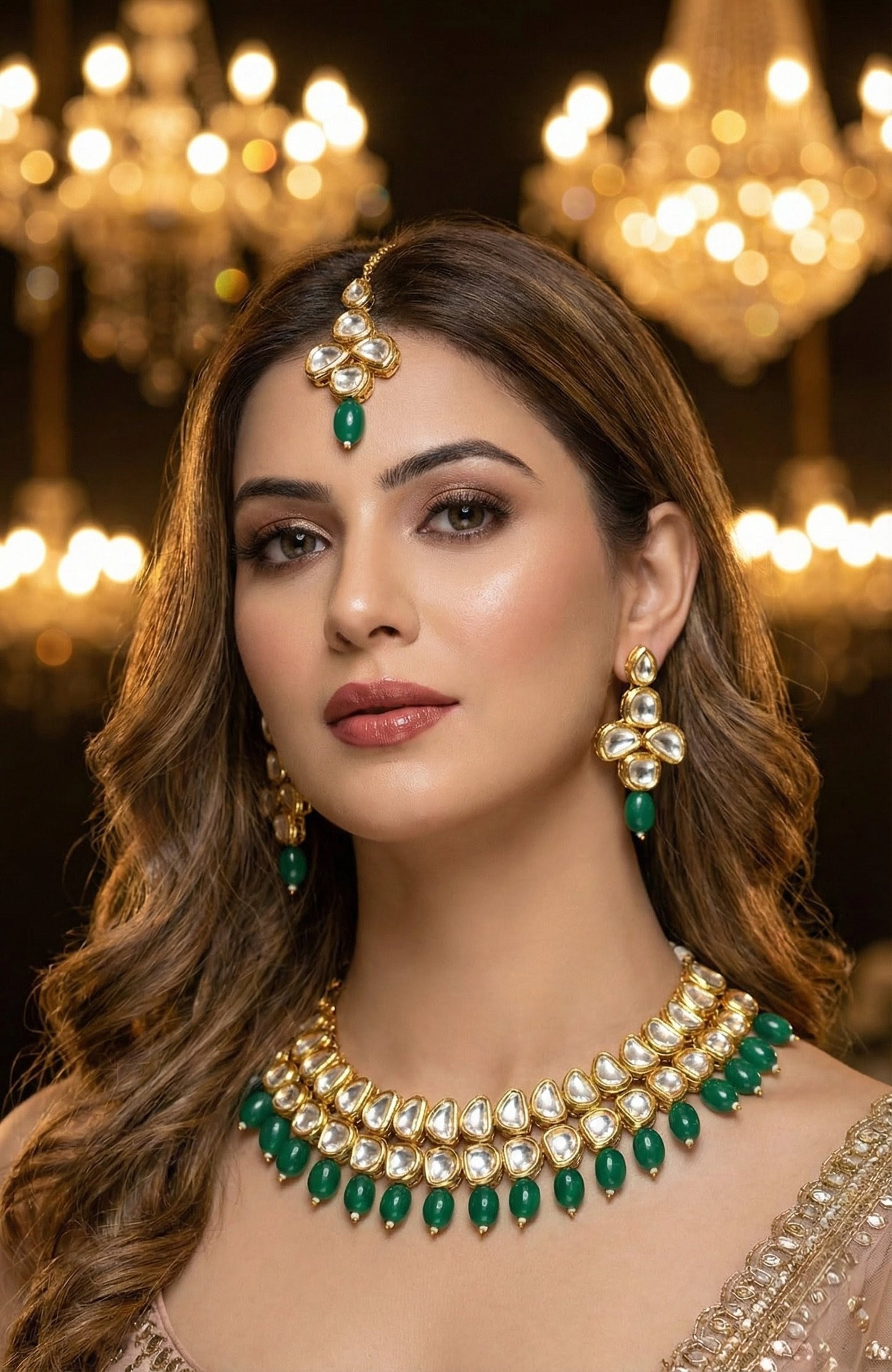 Anika Premium Kundan Necklace with Maang Tika