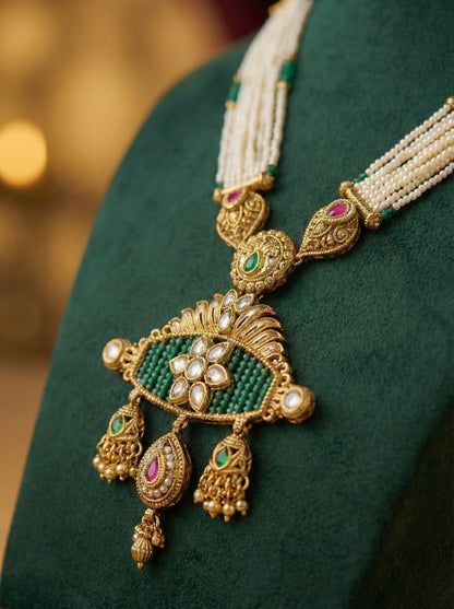 Suchi Elegant Heritage Necklace