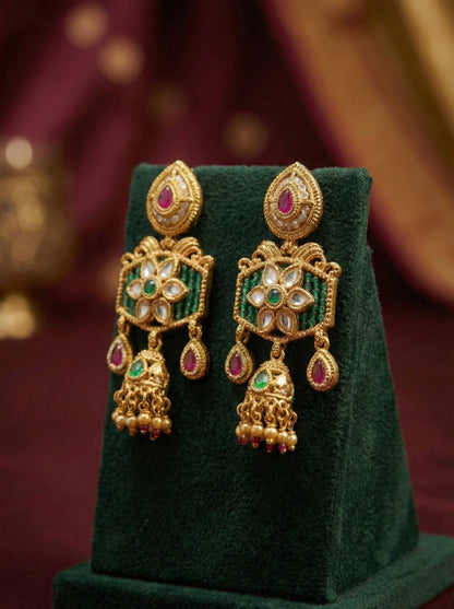 Suchi Elegant Heritage Necklace