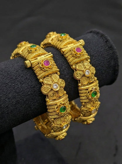 Gayatri Premium Rajwadi Bangles (Openable)