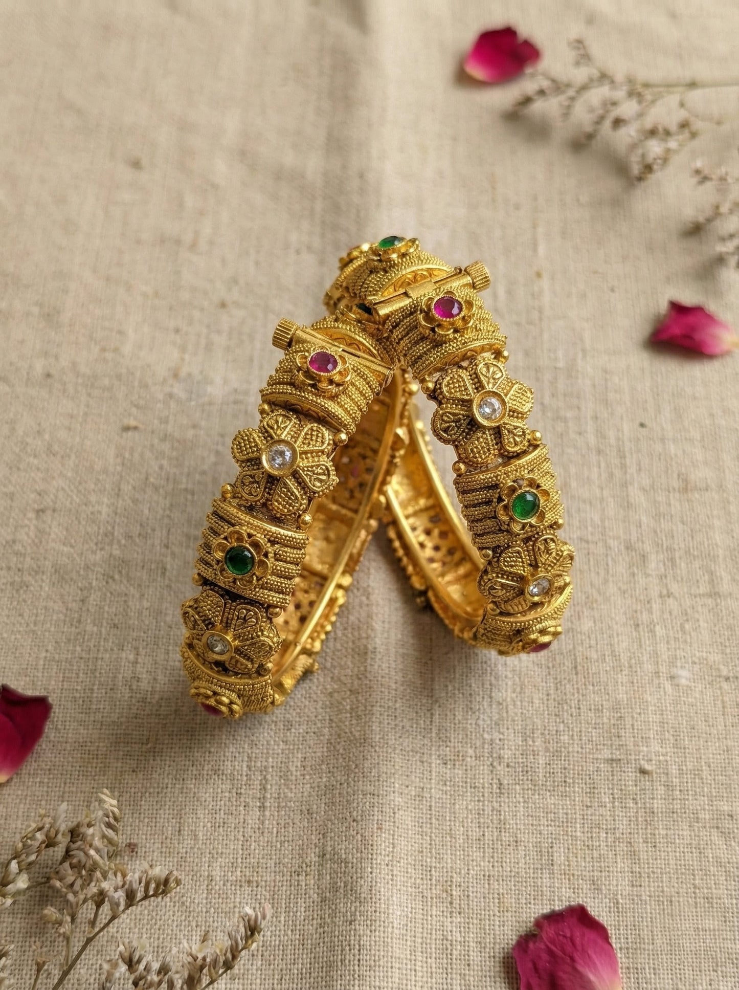 Gayatri Premium Rajwadi Bangles (Openable)
