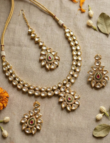 Ira Premium Kundan Necklace with Maang Tika