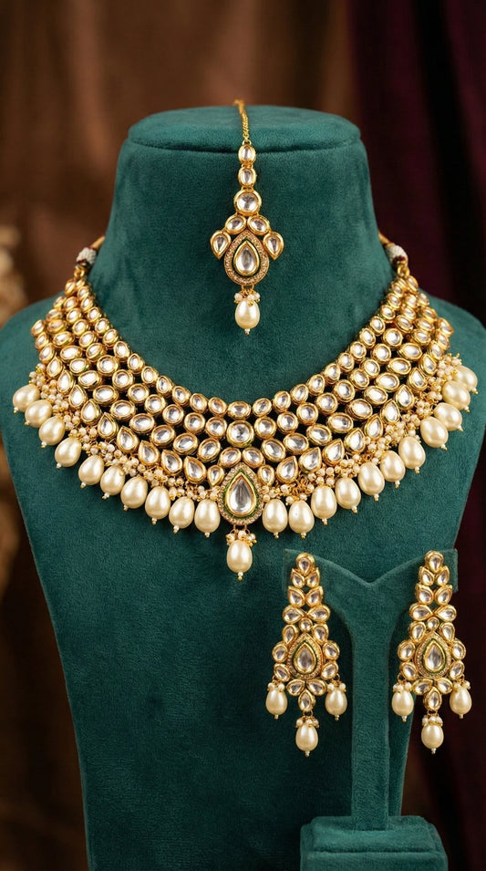 Nitya Premium Kundan Necklace With Maang Tika
