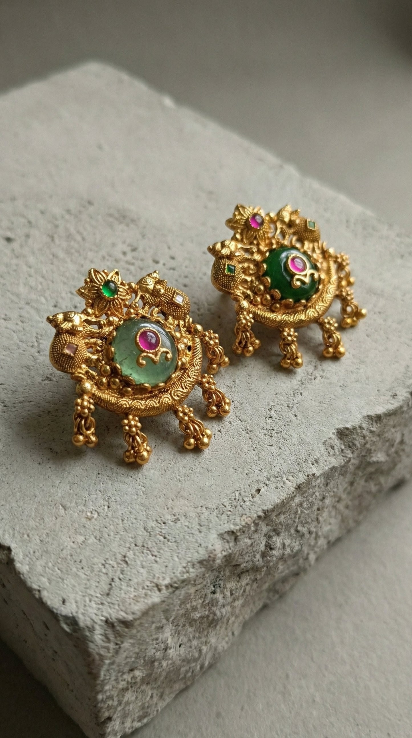 Anubha Antique Gold Finger Ring