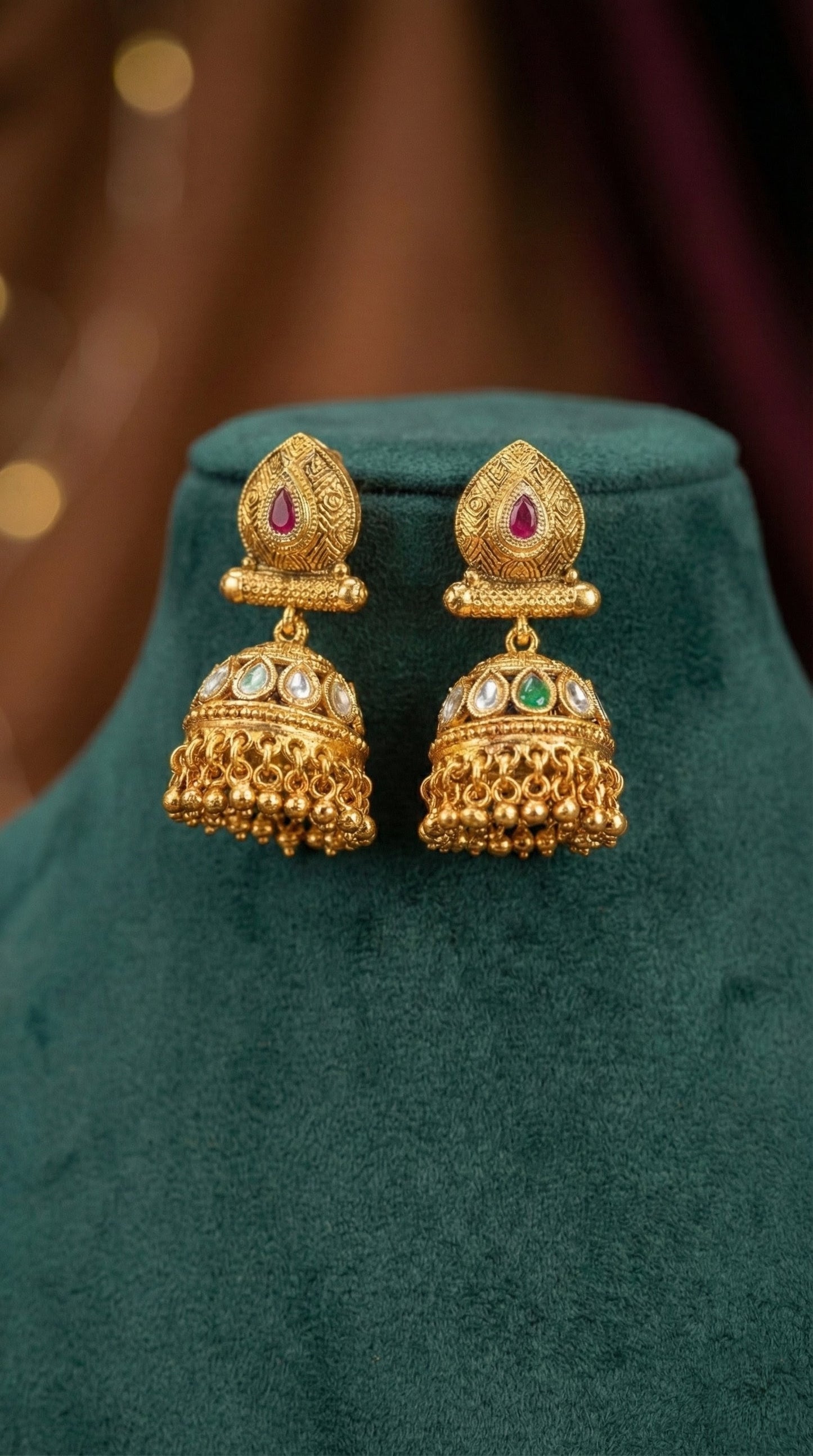 Lekha  Swaroski Chain Pendant Set