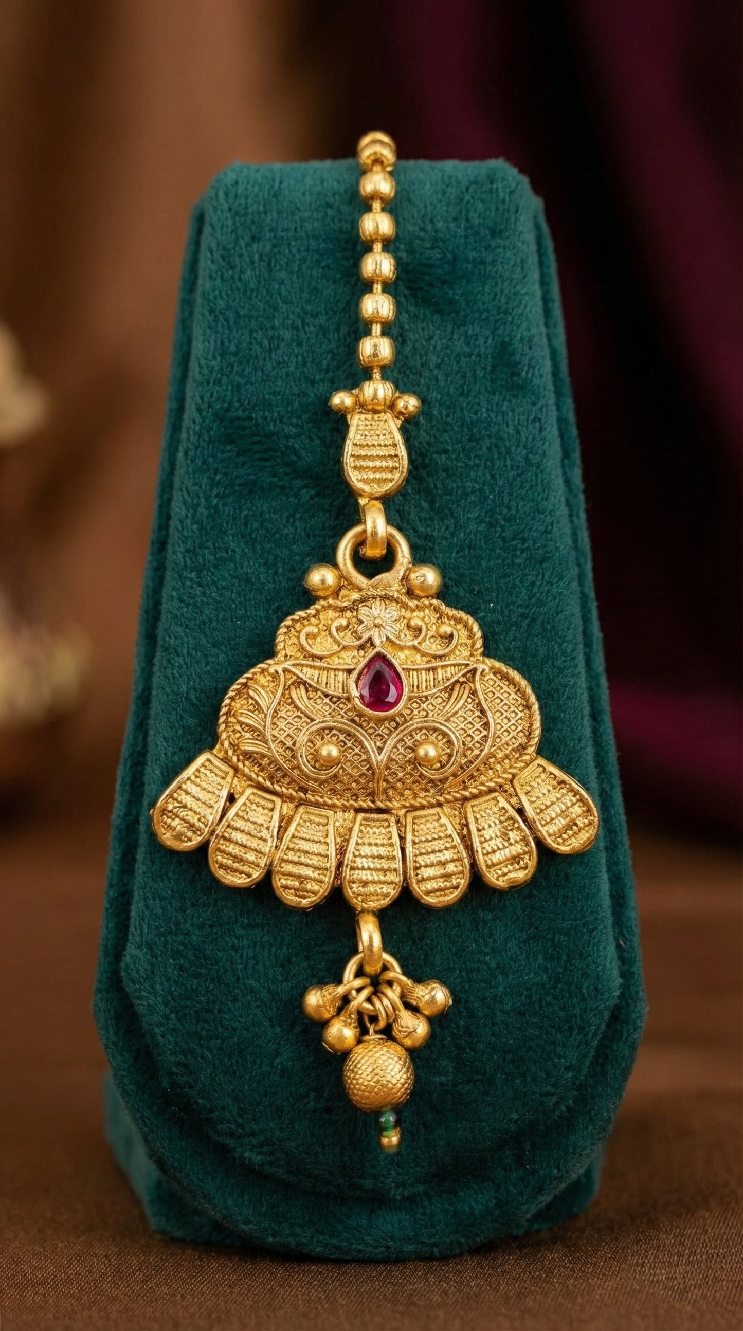 Nandita Elegant Rajwadi Maangtika