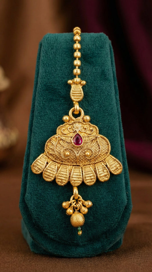 Nandita Elegant Rajwadi Maangtika