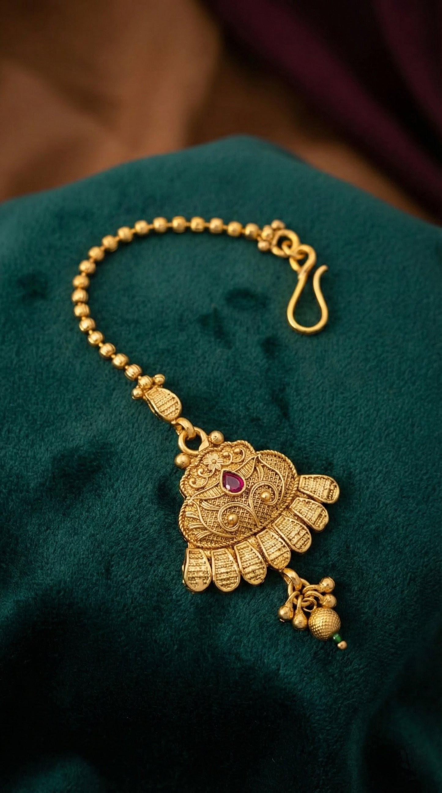 Nandita Elegant Rajwadi Maangtika