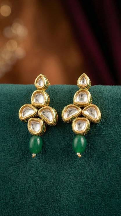 Anika Premium Kundan Necklace with Maang Tika