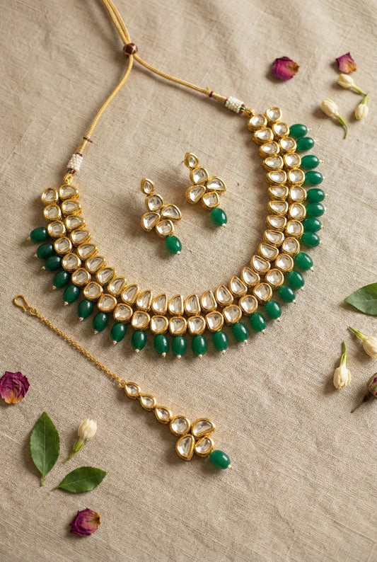 Anika Premium Kundan Necklace with Maang Tika