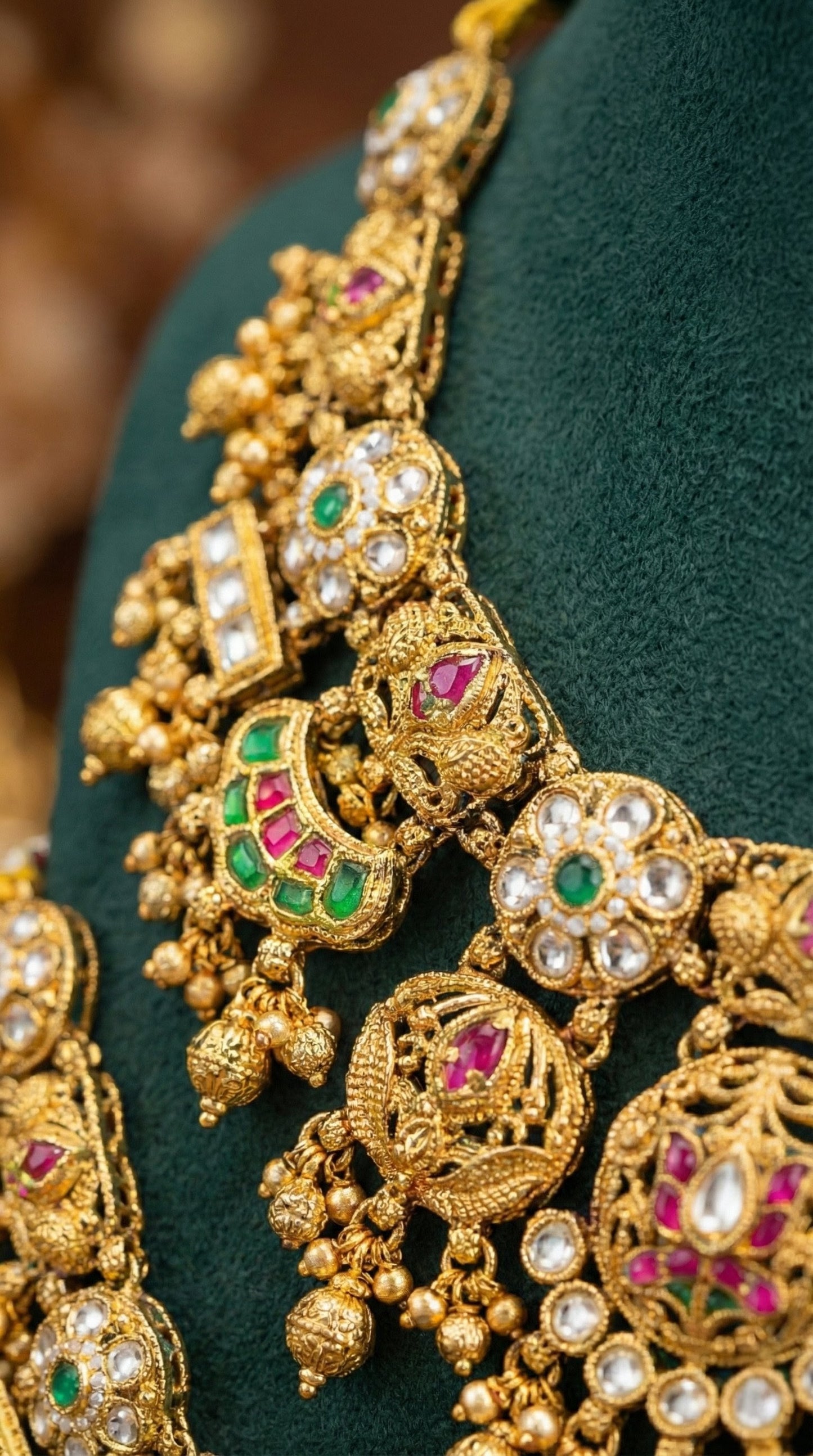 Vanshika Antique Necklace Set