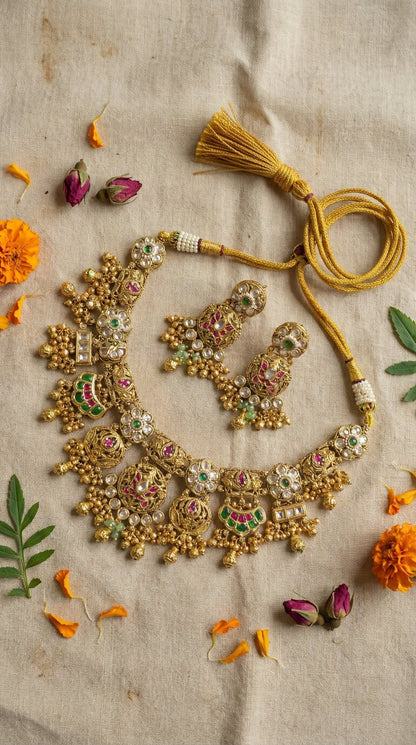 Vanshika Antique Necklace Set